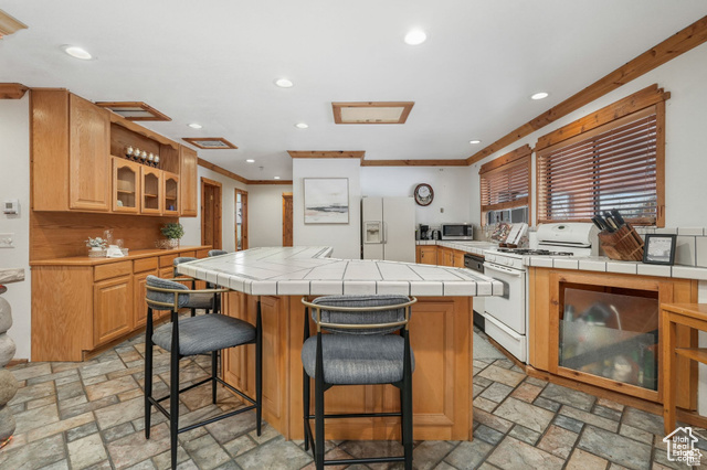 Photo 5 for MLS #2108280 at 3640 E Aurora Cir