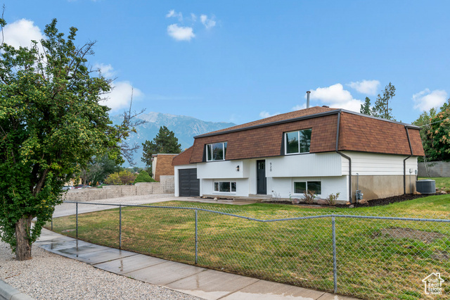 Photo 20 for MLS #2108306 at 920 E Violet Dr