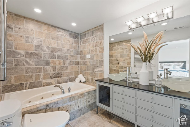 Photo 20 for MLS #2108320 at 938 N Terrace Hills Dr