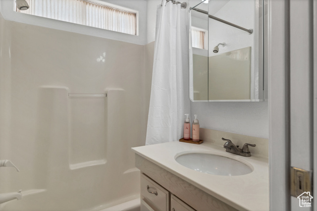Photo 15 for MLS #2108346 at 2990 E Riverside Dr #173