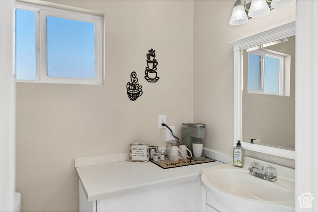 Photo 16 for MLS #2108346 at 2990 E Riverside Dr #173