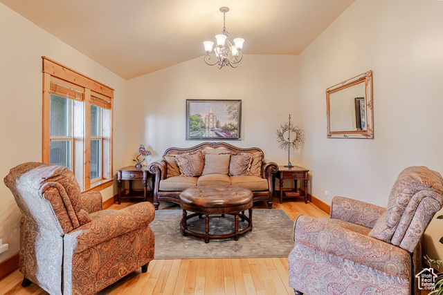 Photo 4 for MLS #2108347 at 940 E Canyon Rd