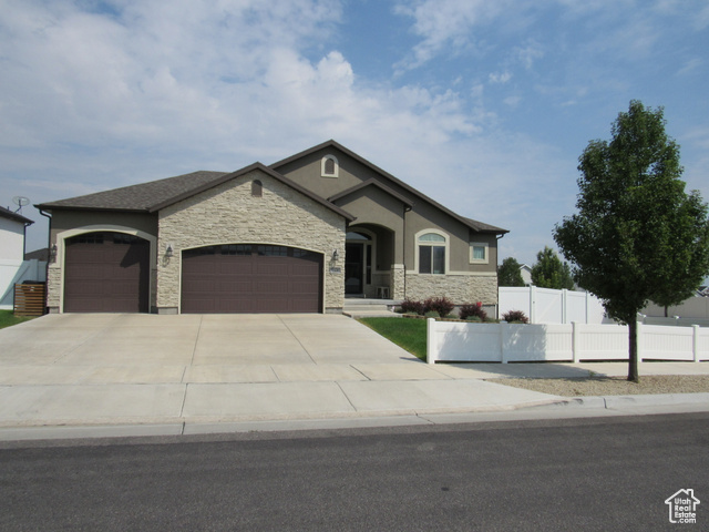 Photo 2 for MLS #2108356 at 7538 W Box Leaf Cir