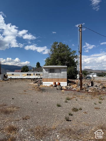 Photo 5 for MLS #2108388 at 145 N Center St