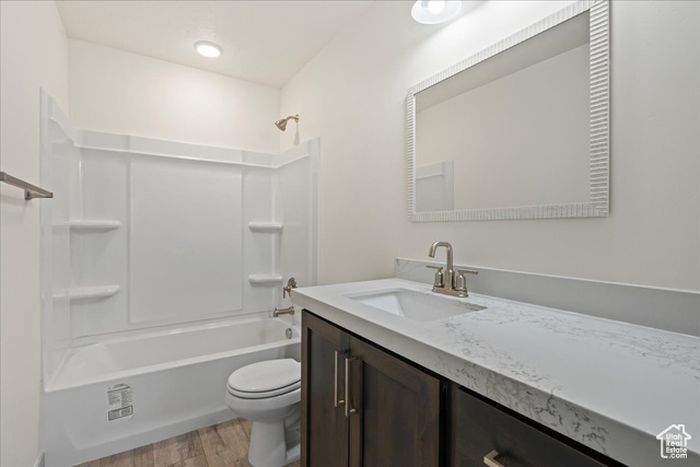 Photo 15 for MLS #2108391 at 1614 N 160 East