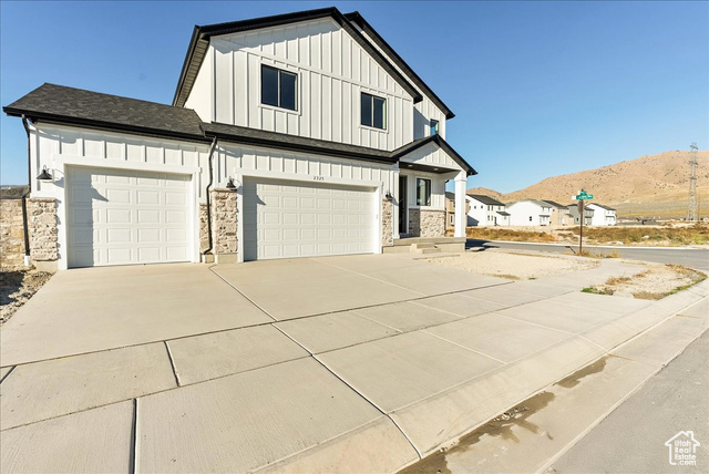 Photo 2 for MLS #2108397 at 2325 E Morning Glory Way