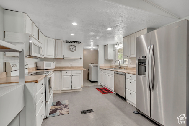 244 E CRESCENT PKWY #206, Sandy UT 84070