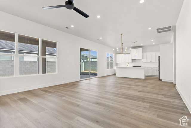 Photo 14 for MLS #2108431 at 2941 E Alderann St