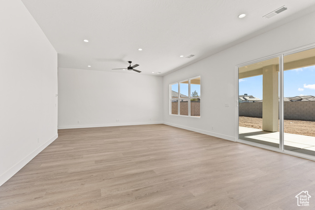Photo 17 for MLS #2108432 at 2914 E Alderann St