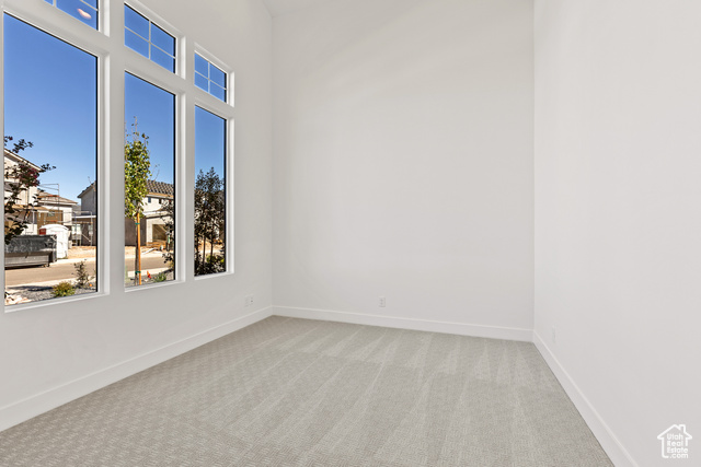 Photo 7 for MLS #2108432 at 2914 E Alderann St