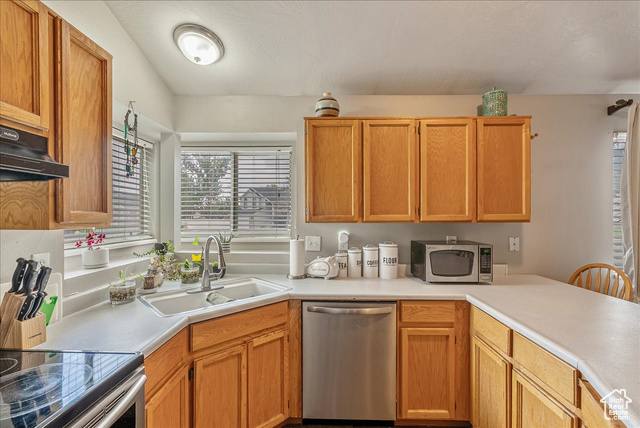 Photo 11 for MLS #2108485 at 2766 W Spaulding Ln