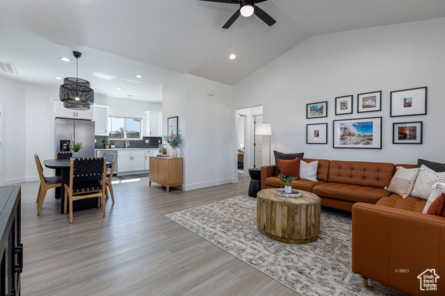 742 W VANCE DR, Kanab UT 84741