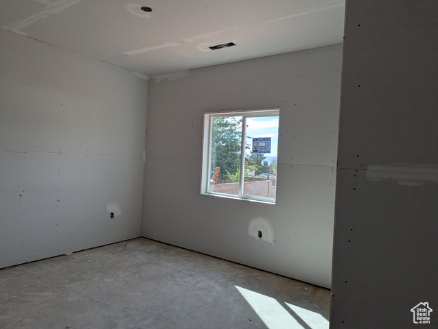 Photo 15 for MLS #2108550 at 859 W Chamberlain Dr