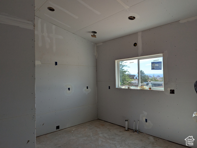 Photo 17 for MLS #2108550 at 859 W Chamberlain Dr