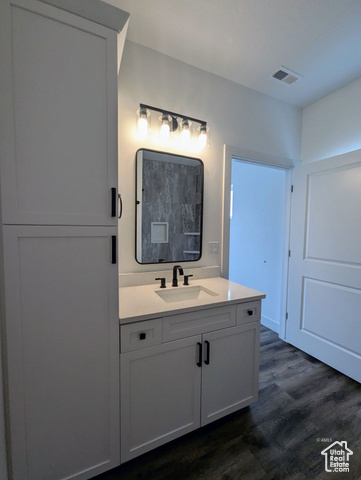 Photo 6 for MLS #2108550 at 859 W Chamberlain Dr