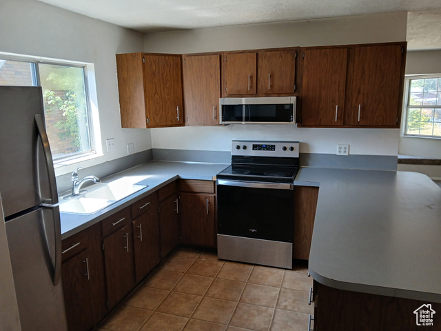 Photo 3 for MLS #2108564 at 1312 Grant Ave