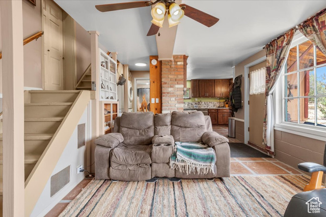 Photo 9 for MLS #2108587 at 11450 N Pigeon Hollow Rd