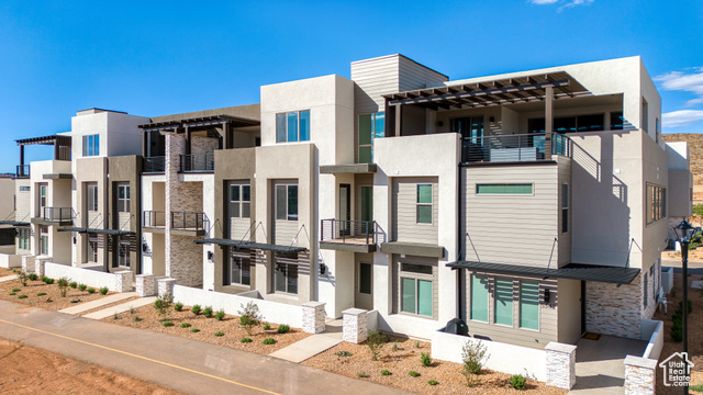 684 W HIGH TIDE PL, St. George UT 84790