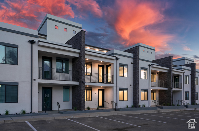 MLS #2108596 - 170 N Chapparral Dr #10