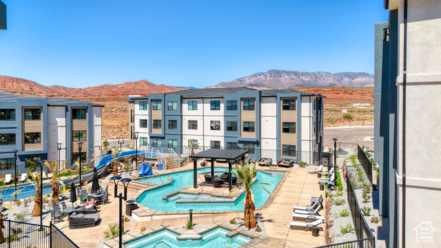 MLS #2108599 - 224 N Cliffside Dr #K-302