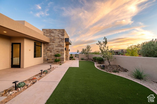 Photo 8 for MLS #2108619 at 4816 N Petroglyph Dr