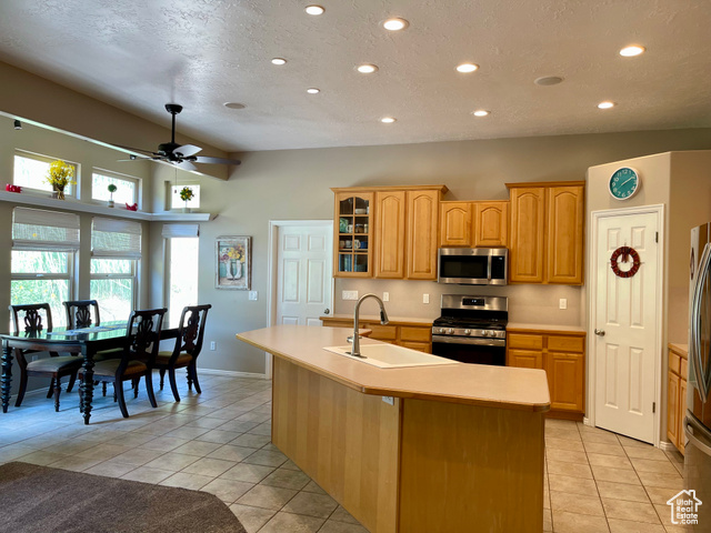 Photo 15 for MLS #2108638 at 1935 E Deere Valley Dr