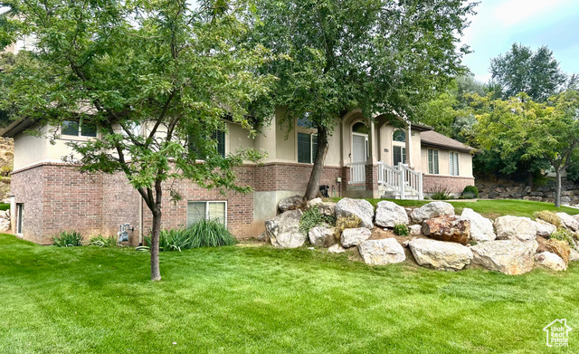 Photo 3 for MLS #2108638 at 1935 E Deere Valley Dr