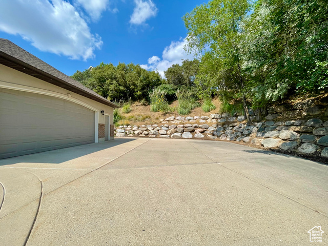 Photo 5 for MLS #2108638 at 1935 E Deere Valley Dr