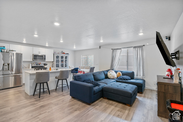 Photo 3 for MLS #2108639 at 1027 E Reef Dr