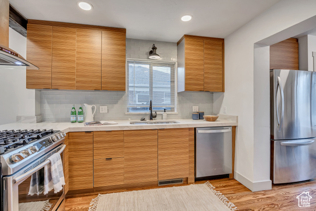 Photo 8 for MLS #2108653 at 1563 E Downington Ave