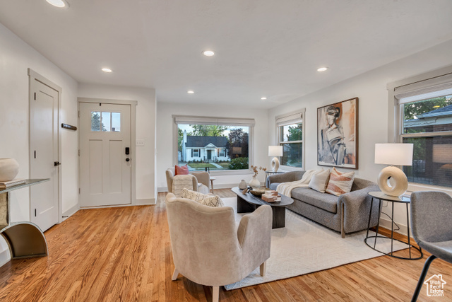 Photo 4 for MLS #2108653 at 1563 E Downington Ave