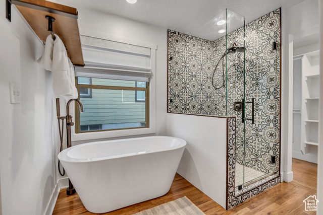 Photo 13 for MLS #2108653 at 1563 E Downington Ave
