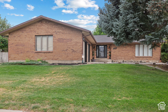 Photo 2 for MLS #2108659 at 685 W 1000 North