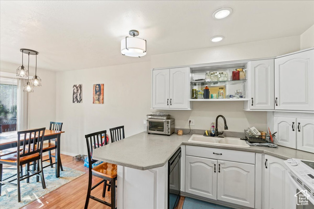 Photo 7 for MLS #2108663 at 4497 S Edgeware Ln