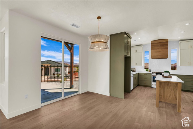 Photo 9 for MLS #2108664 at 2914 E Chapman Cir