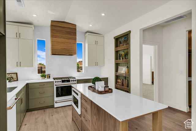 Photo 10 for MLS #2108664 at 2914 E Chapman Cir