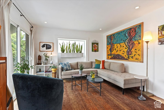 602 N De Soto St