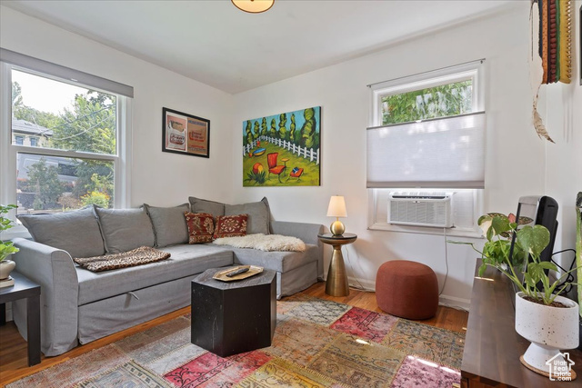 602 N De Soto St