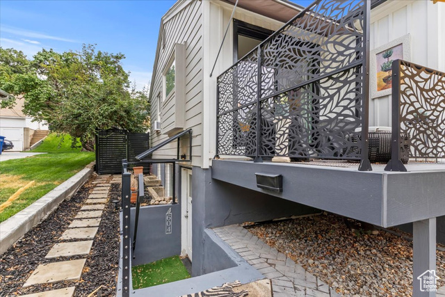 602 N De Soto St