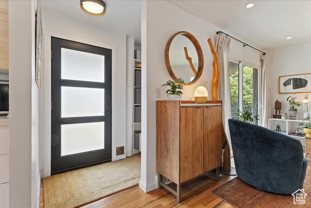 602 N De Soto St