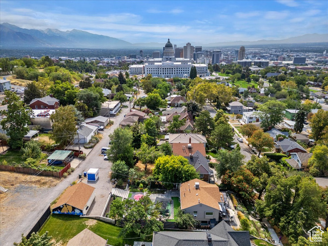 602 N De Soto St