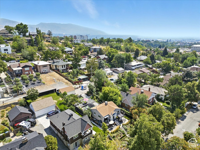 602 N De Soto St