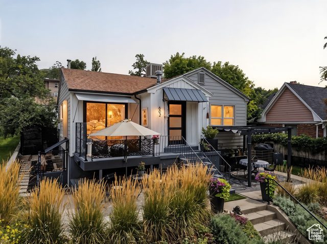 MLS #2108667 - 602 N De Soto St
