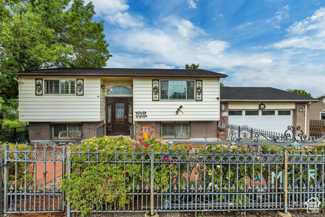 MLS #2108672 - 3588 W Churchwood Dr