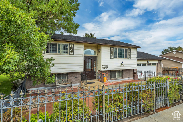 Photo 2 for MLS #2108672 at 3588 W Churchwood Dr