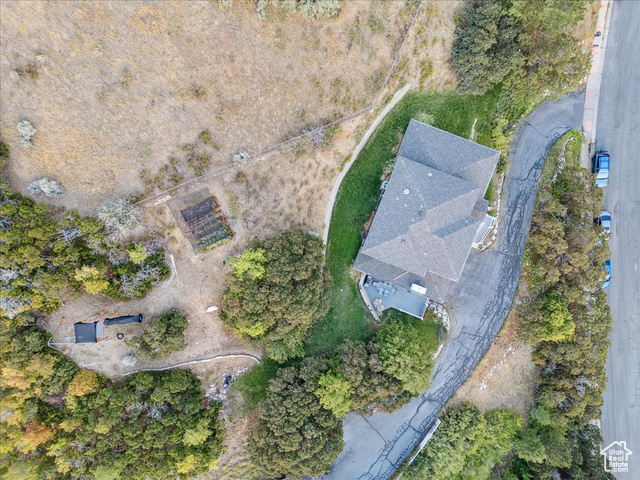 Photo 37 for MLS #2108701 at 1483 E Maple Hills Dr