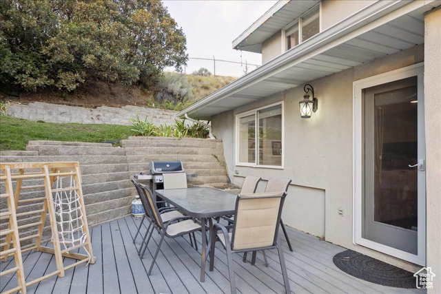 Photo 31 for MLS #2108701 at 1483 E Maple Hills Dr