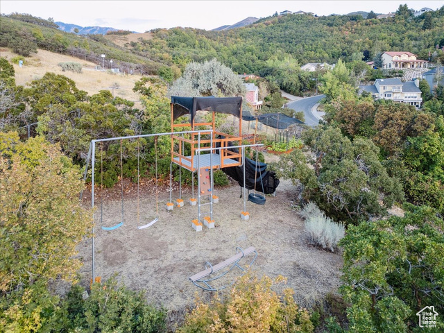 Photo 32 for MLS #2108701 at 1483 E Maple Hills Dr