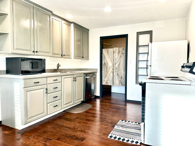 Photo 4 for MLS #2108733 at 257 N State St