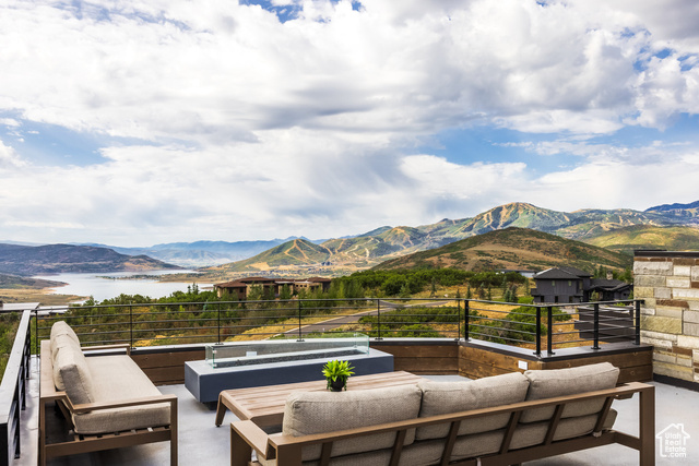 MLS #2108757 - 303 W West Peace Tree Trl